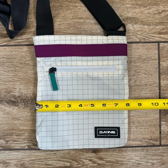 DaKine Jive Crossbody Shoulder Purse Bag Pattern Adjustable Strap Checker - Picture 7 of 10